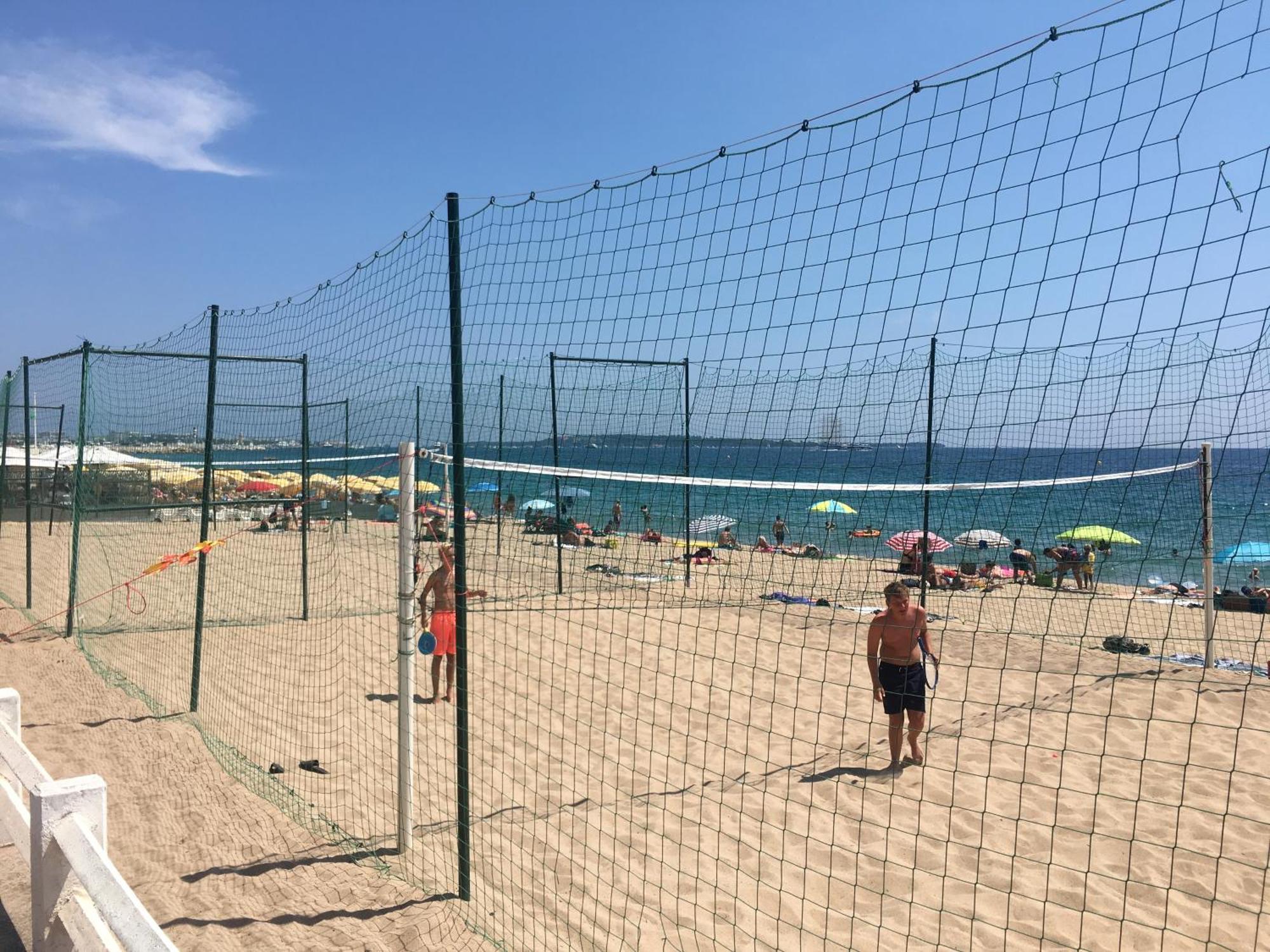 Only 60M To The Beach, 2 Bedroom Cozy Apartment, 80M2 Big Garden, Very Central Канни Екстер'єр фото
